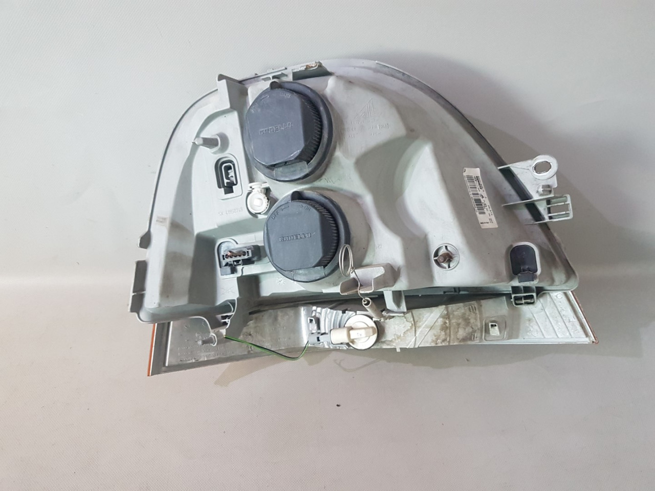 DIJELOVI FAR RENAULT MASTER > 04-09 8200163516