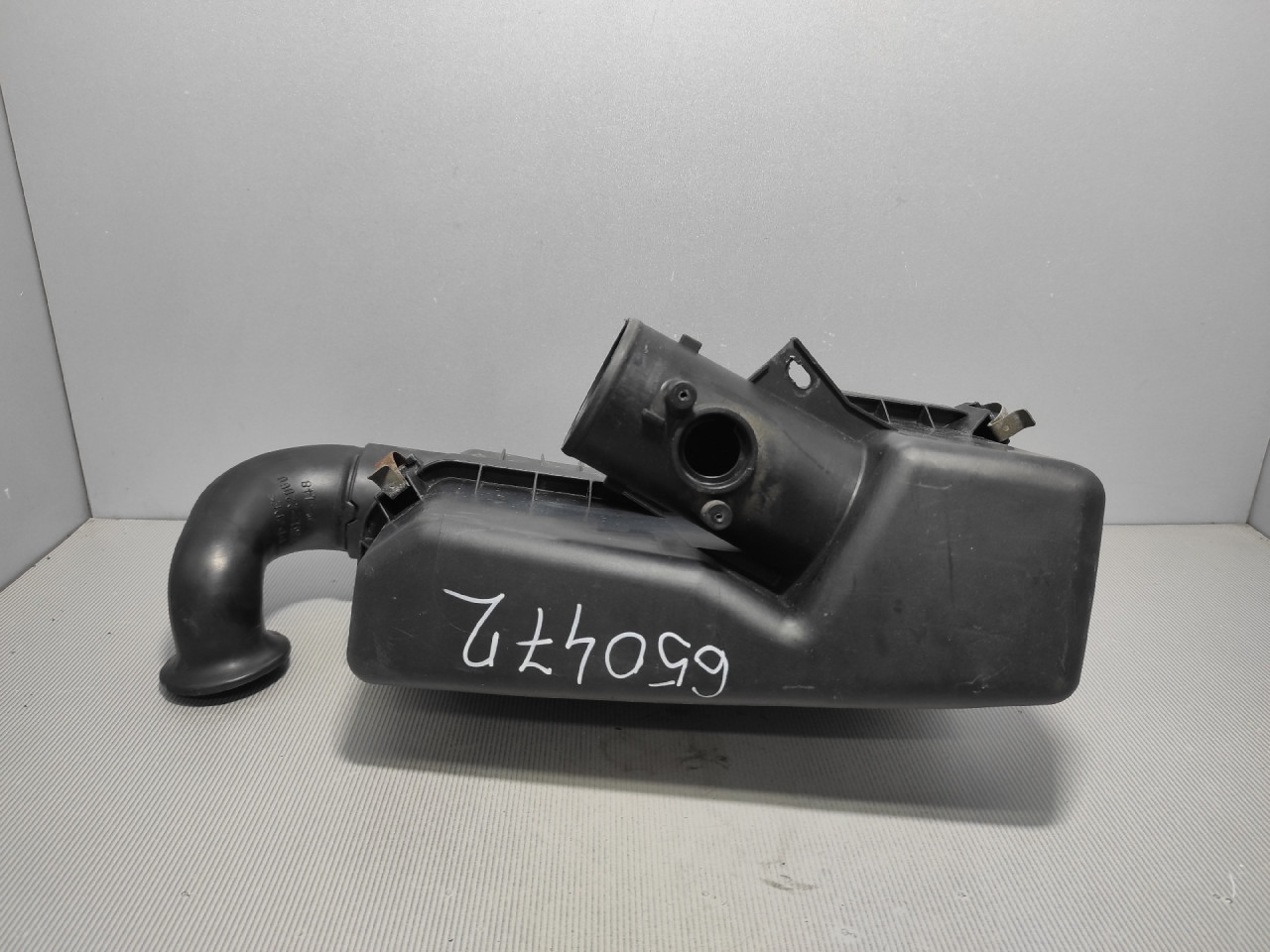 KUCISTE FILTERA ZRAKA TOYOTA RAV 4 > 00-03 1001405520