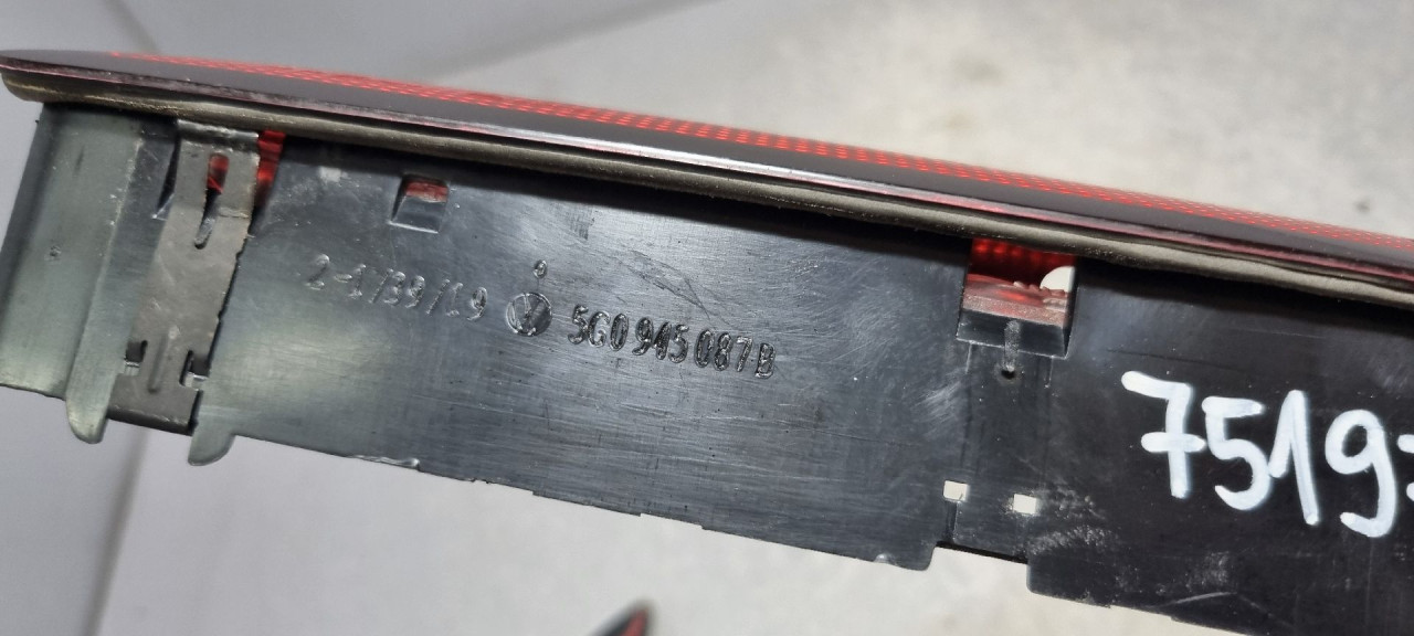 TRECE STOP SVJETLO VW GOLF 7 > 12-16 5G0945087B