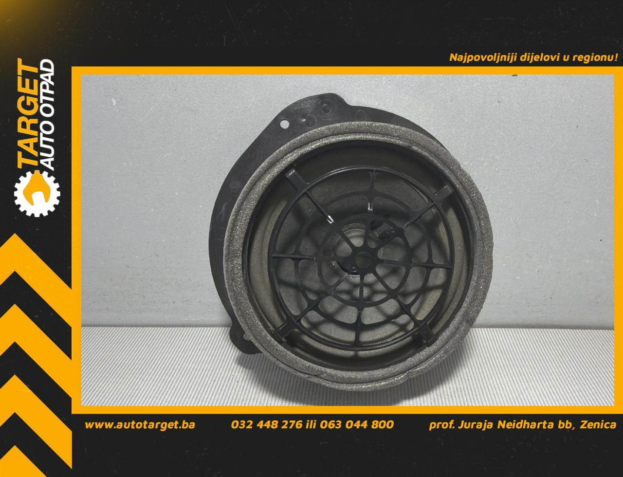 DIJELOVI ZVUCNIK AUDI A4 (B9) > 15-18 2.0 8W5035411