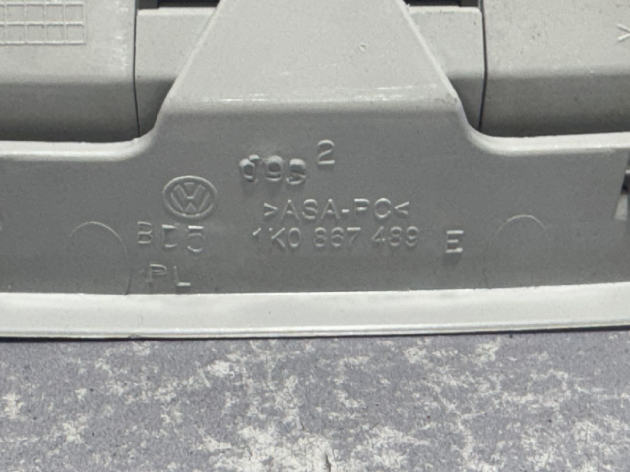 RASVJETA U KABINI VW TIGUAN > 11-15 1K0867489E