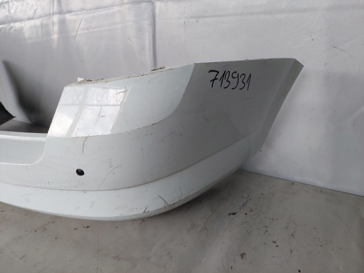DIJELOVI BRANIK SKODA FABIA > 14- 6V9807421