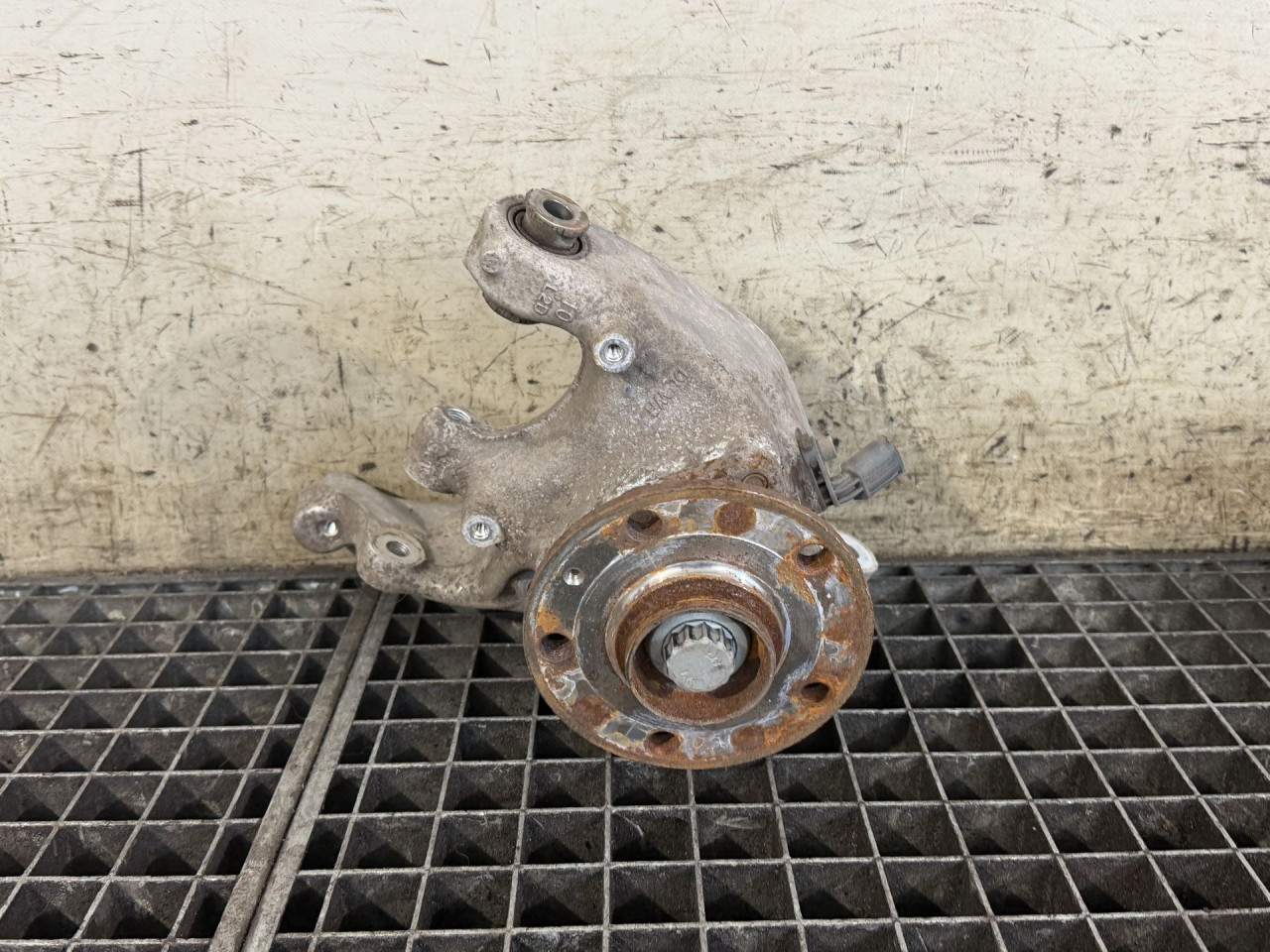 DIJELOVI GLAVCINA SKODA KODIAQ > 18-21 1.5 5QF505436H