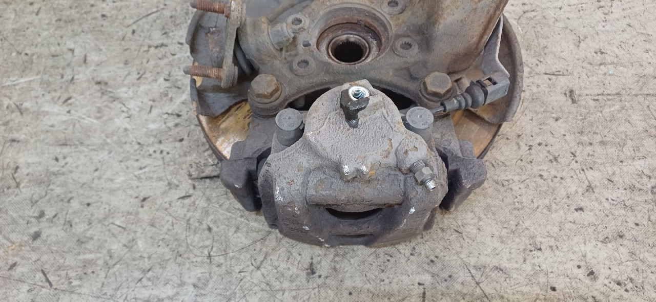 KOCIONA KLJESTA VW TIGUAN > 11-15 5N0615123