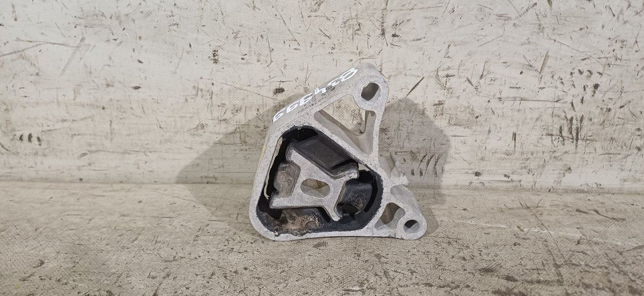 DIJELOVI NOSAC MERCEDES A KLASA (W176) > 15-18