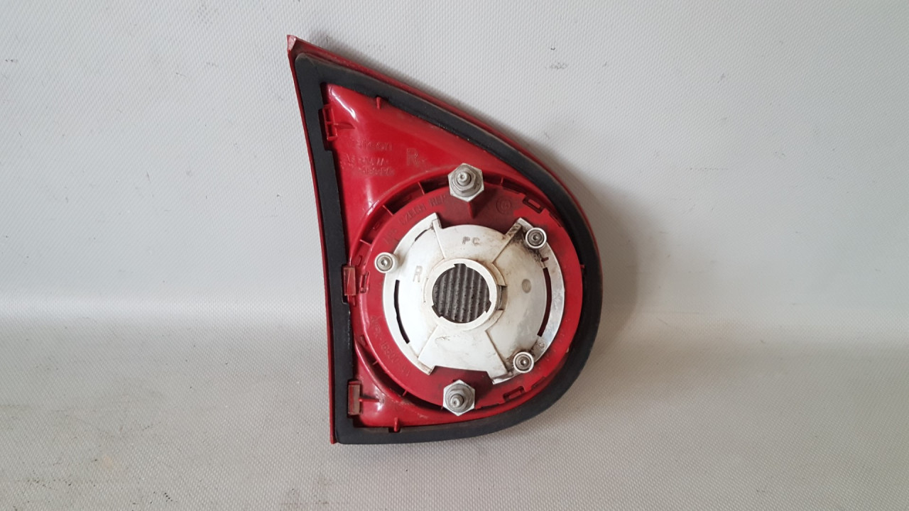 STOP SVJETLO VW GOLF 5 > 03-08 VW036016 1K6945094J