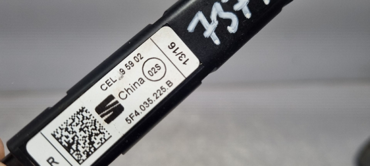 DIJELOVI ANTENA SEAT LEON > 13-16 5F4035225B