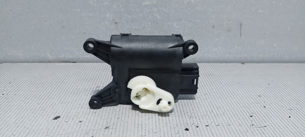 DIJELOVI MOTORIC VENTILATORA VW PASSAT B7 > 10-14 3C1907511G