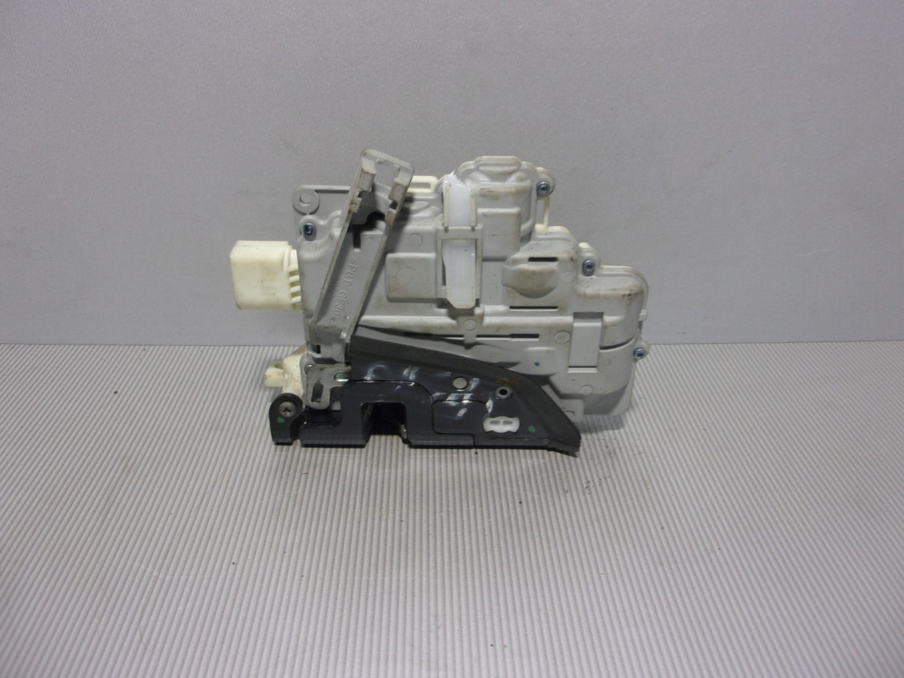 BRAVA VRATA VW PASSAT B6 > 05-10 VW054034 3C1837016A