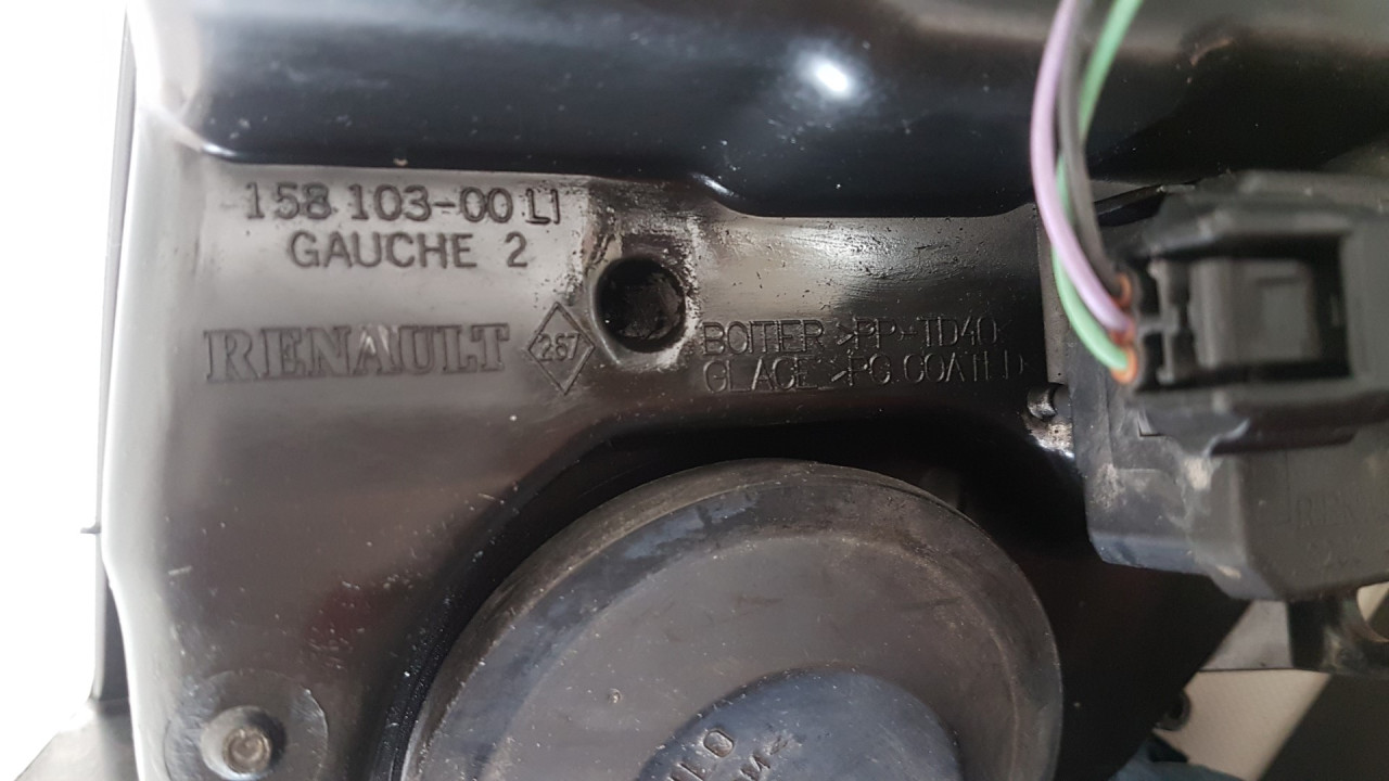 DIJELOVI FAR RENAULT SCENIC > 99-03 15810300