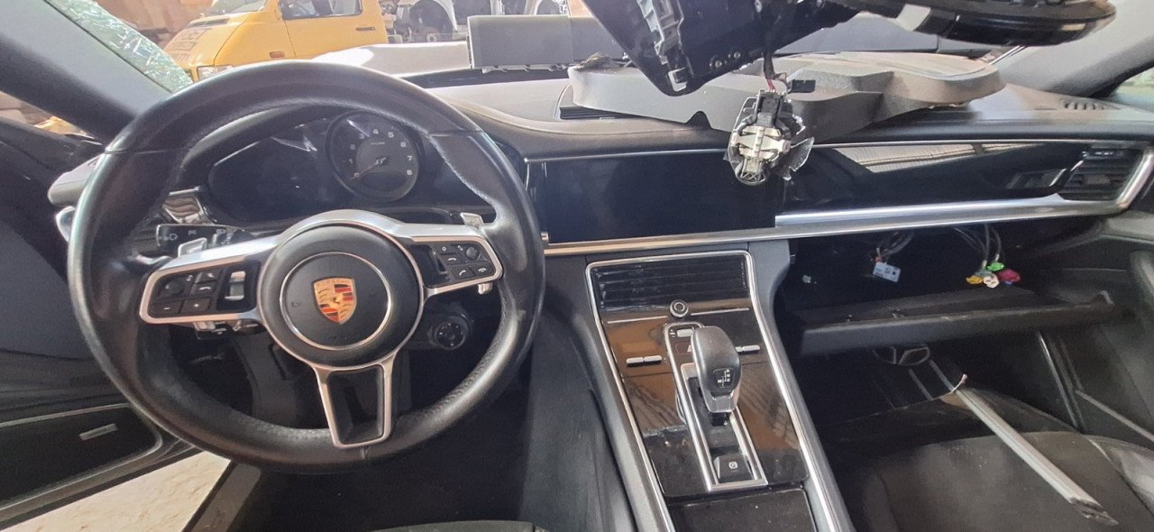 DIJELOVI PORSCHE PANAMERA 4 2.9 BENZIN 2019. MJENJAC MOTOR CSZB