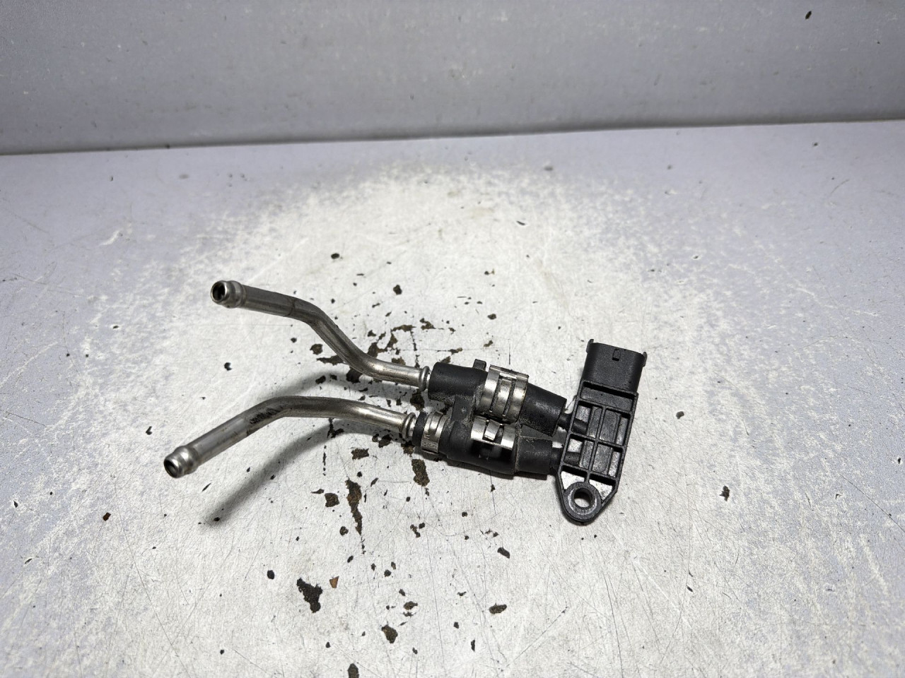 DIJELOVI SENZOR PRITISKA VOLVO S60/V60 > 10-13 2.0