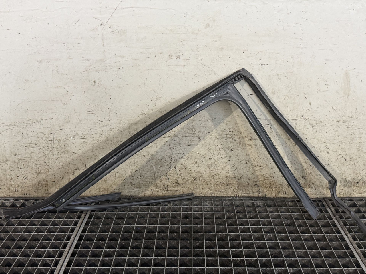 DIJELOVI KEDER VW GOLF 7 SW > 13- 2.0 5G9839431