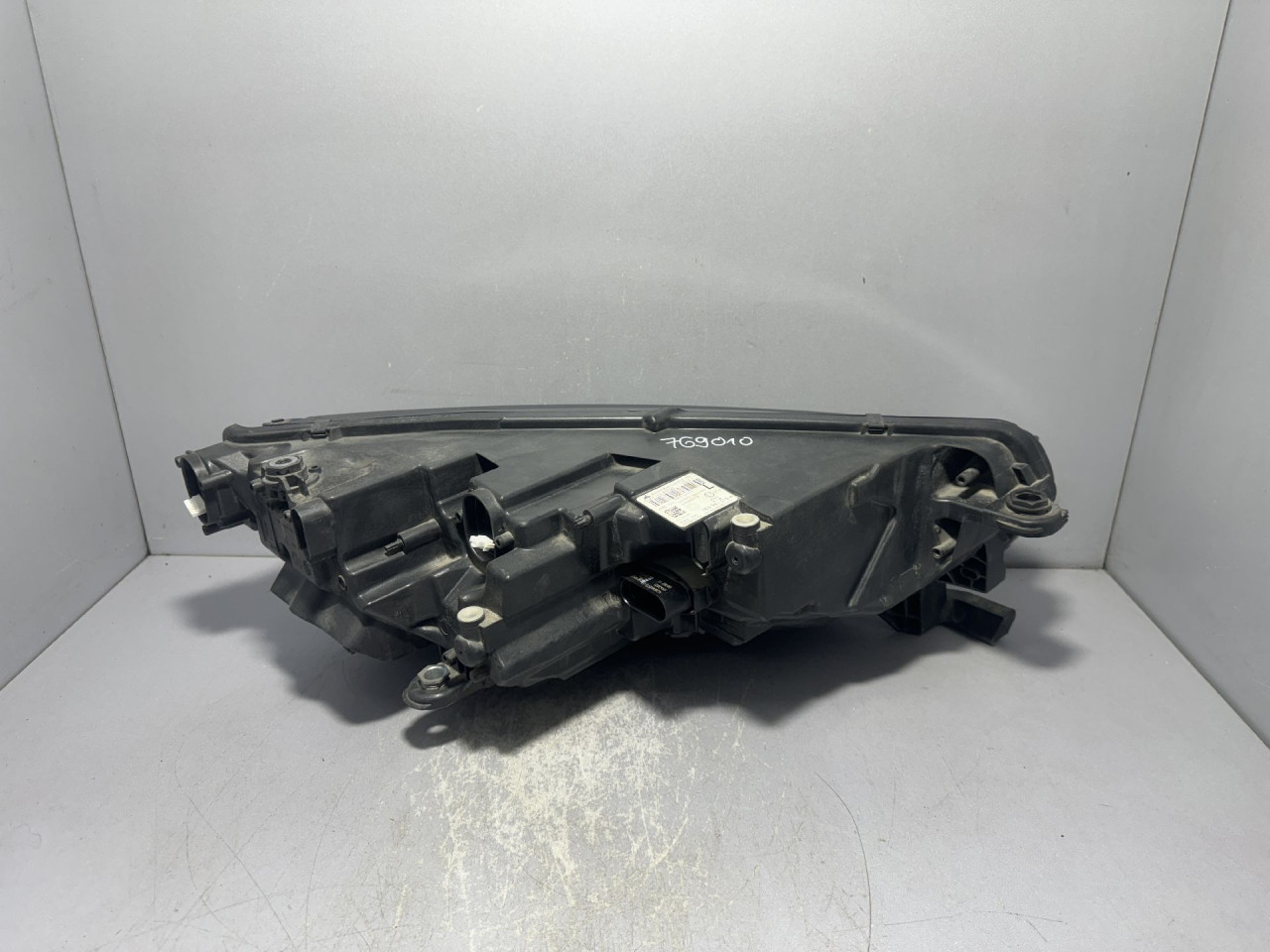 DIJELOVI FAR SKODA OCTAVIA > 19- 5E4941015A