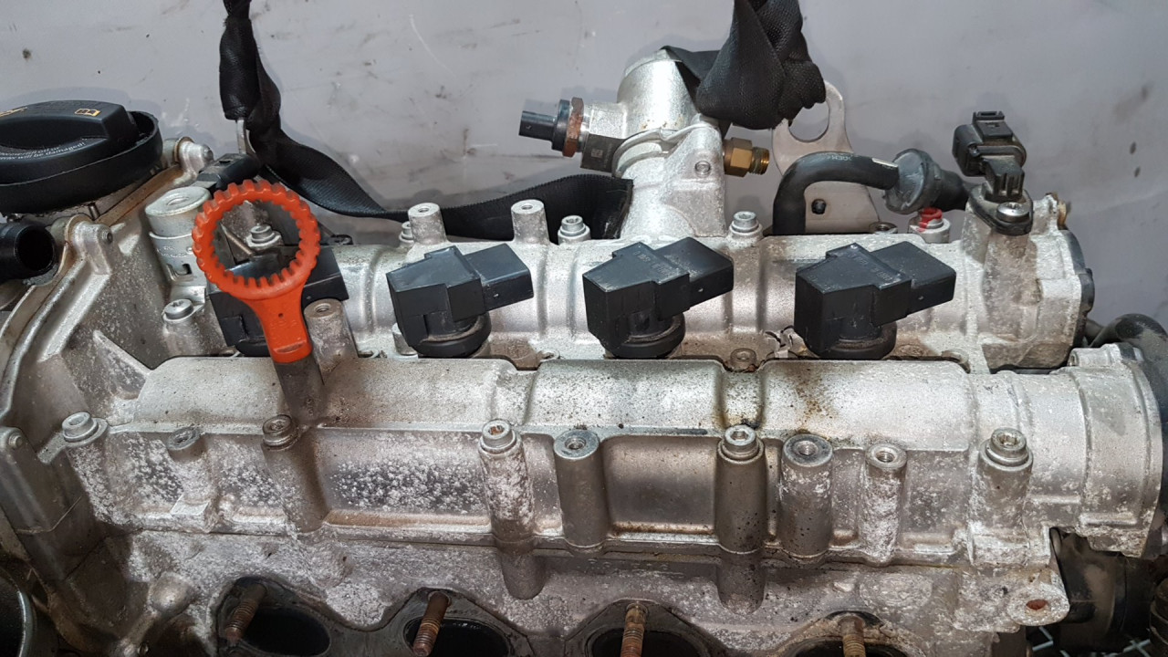 DIJELOVI BOMBINA VW GOLF 6 > 08-12 036905715F