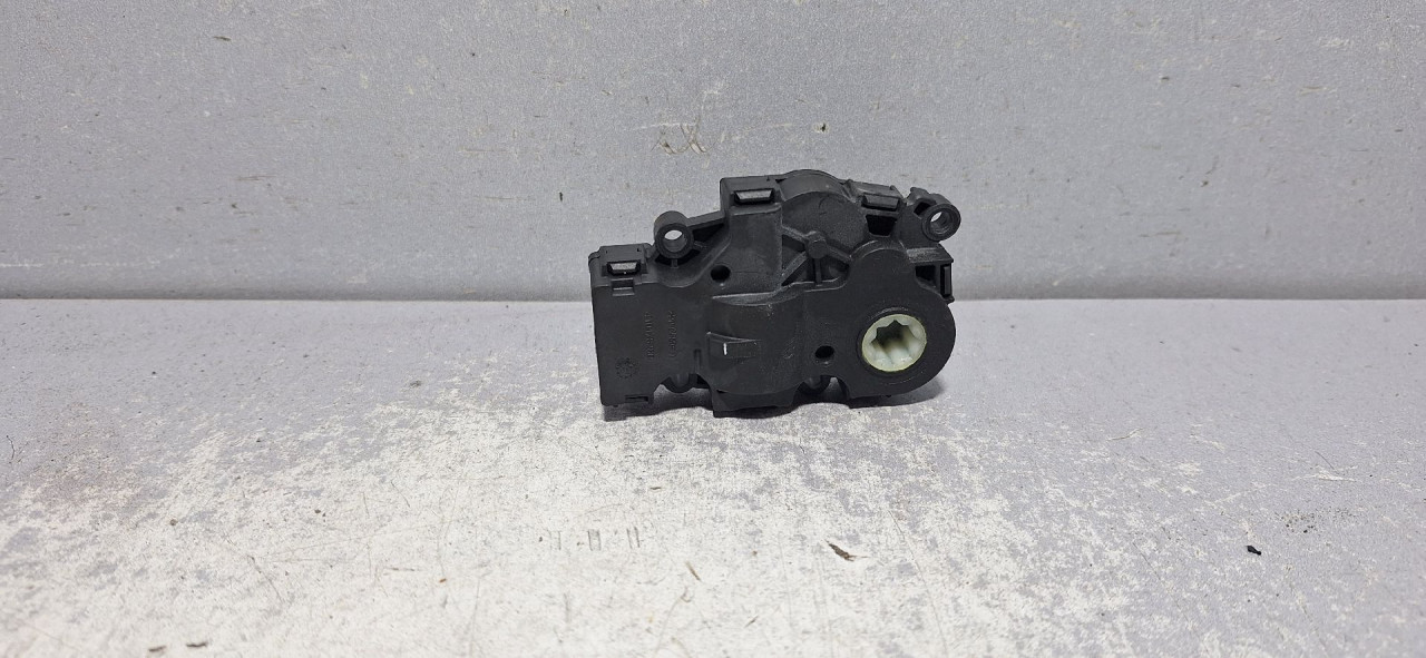 DIJELOVI MOTORIC KLAPNE AUDI Q5 (FY) > 17 - 20  410478280