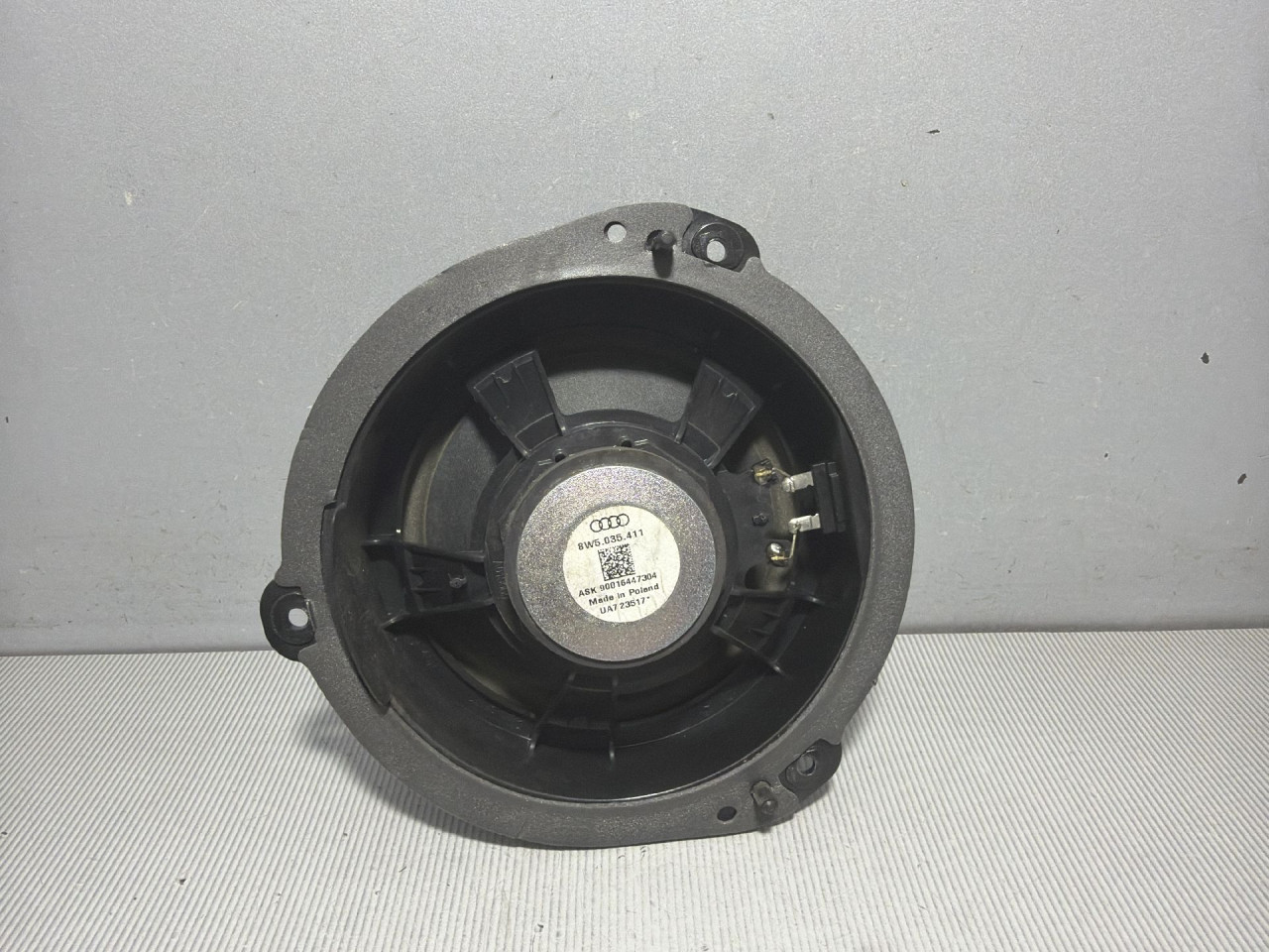 DIJELOVI ZVUCNIK AUDI A4 (B9) > 15-18 2.0 8W5035411