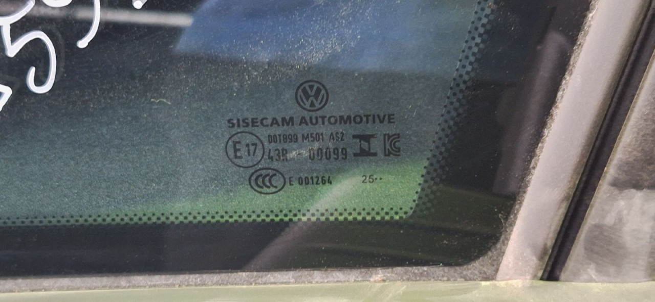 DIJELOVI STAKLO VW GOLF 8 > 19-