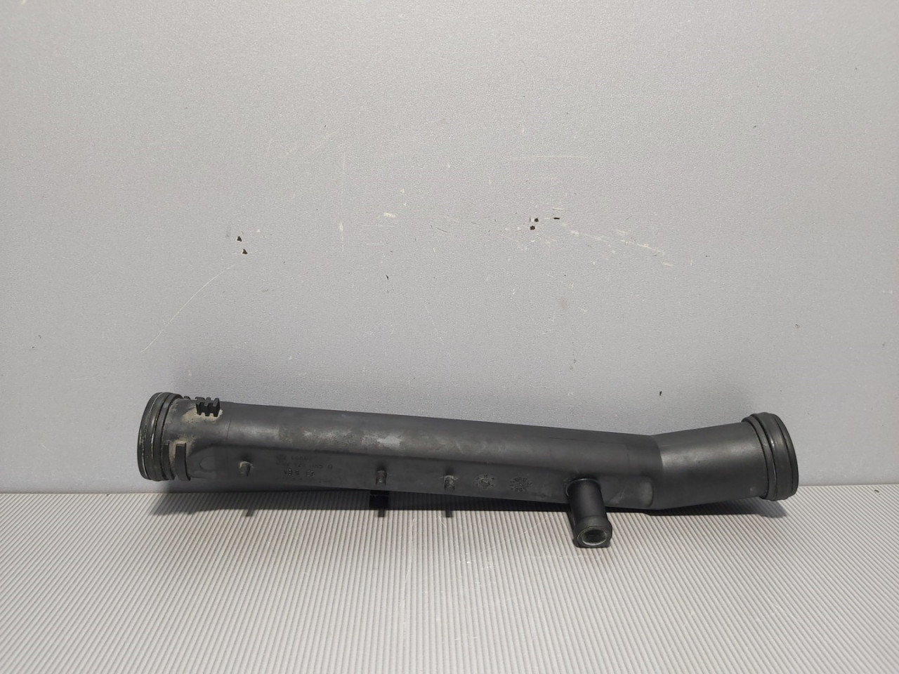 DIJELOVI CRIJEVO VW GOLF 5 > 03-08 032121065G