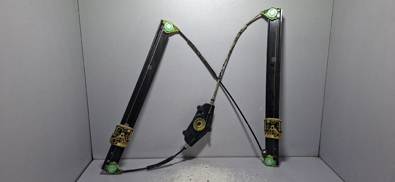 DIJELOVI ELEKTRO PODIZAC STAKLA AUDI Q5 > 12-16 2.0 8R0837461K