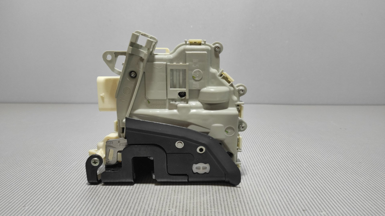 BRAVA VRATA AUDI A4 (B8) > 07-11 8J1837016C