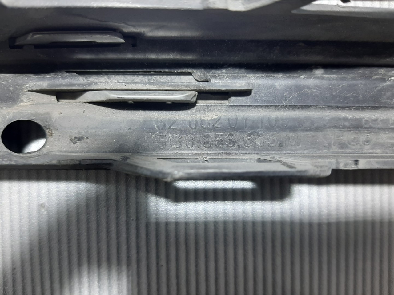 PLASTIKA BRANIKA VW GOLF 7 FACELIFT > 16- 5G0853665M