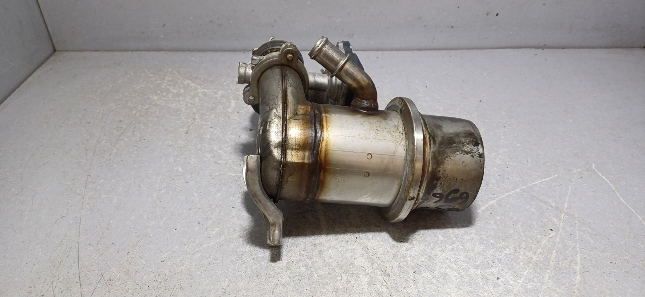 HLADNJAK EGR VENTILA VW PASSAT B8 > 14- 04L131512D