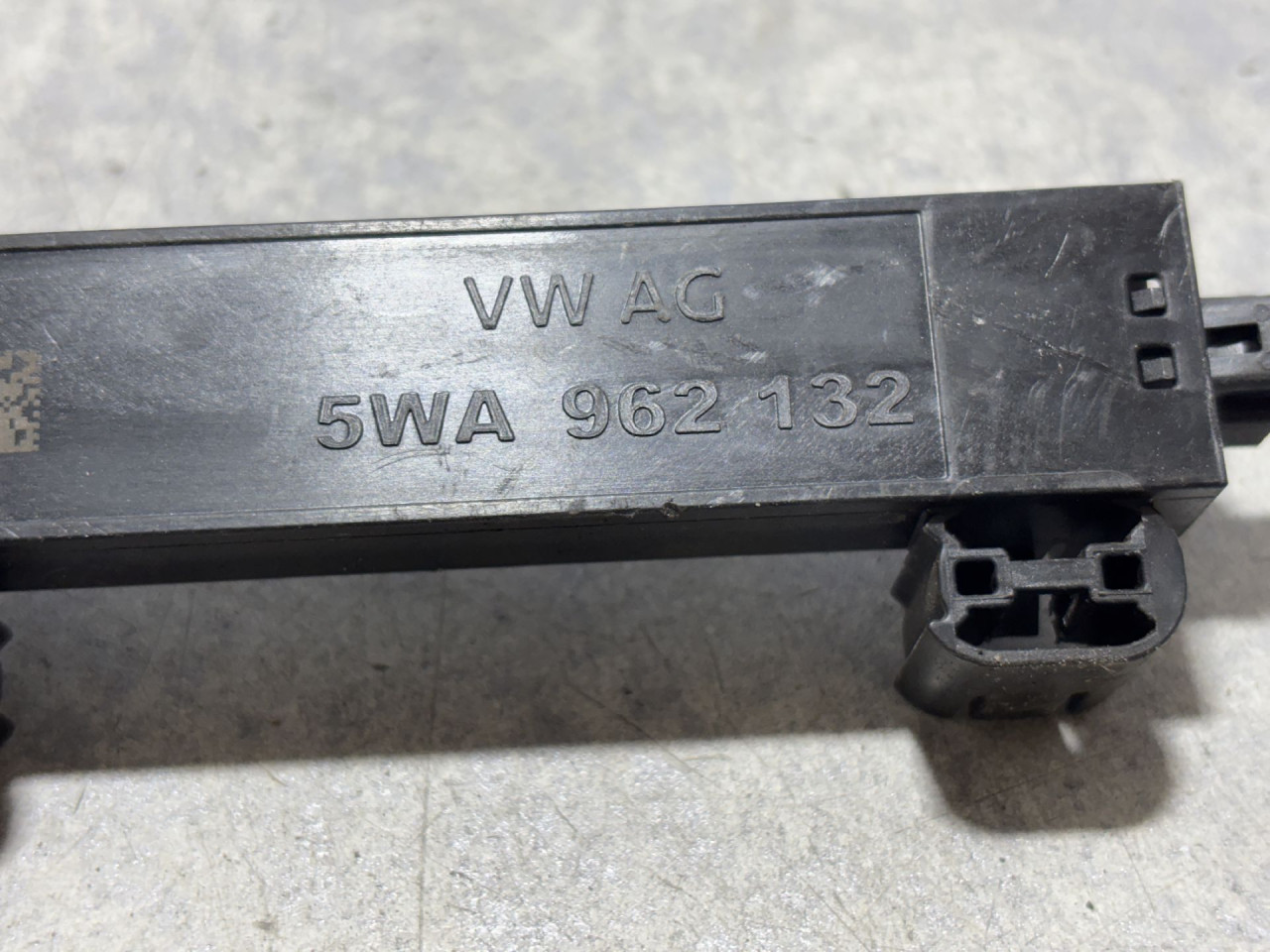 ANTENA VW GOLF 8 > 19- 5FA224075 5WA962132