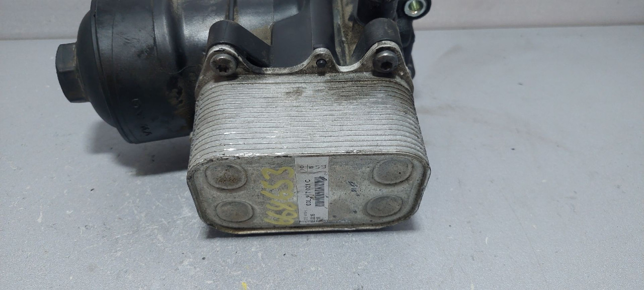 DIJELOVI HLADNJAK ULJA VW CADDY > 10-15 03L117021C