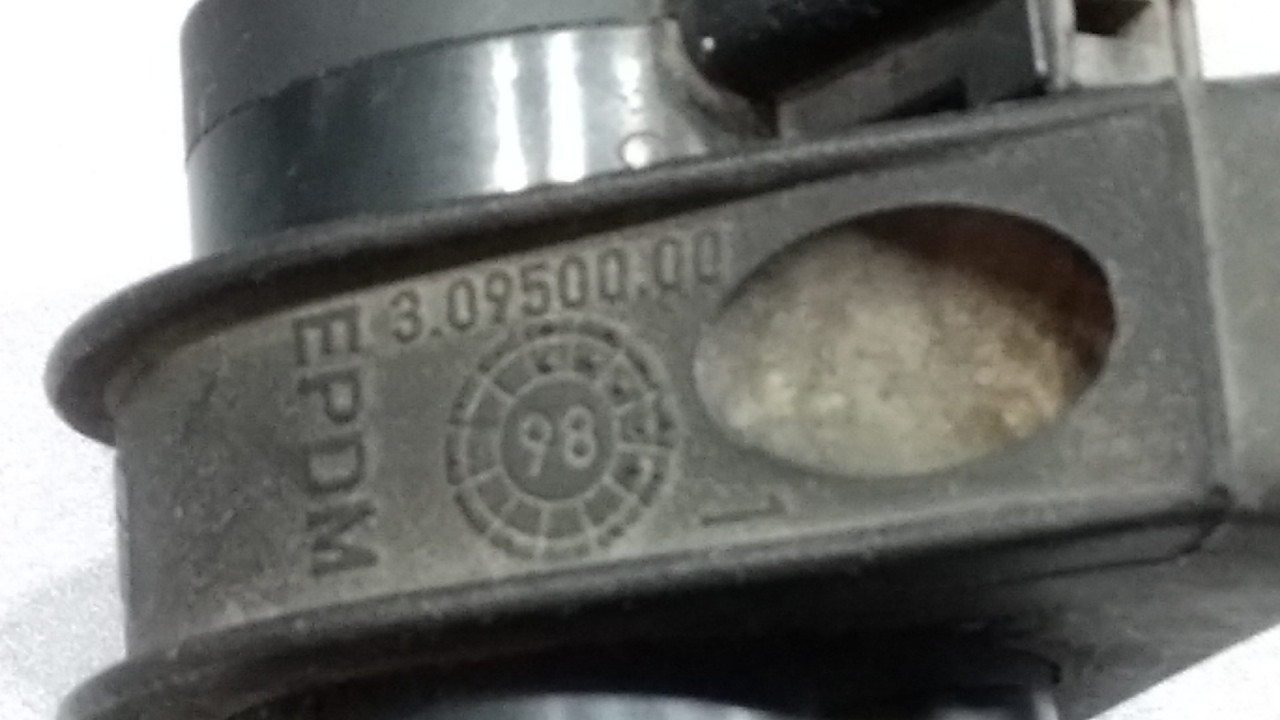 POMOCNA PUMPA VODE SEAT LEON > 05-09 30950000