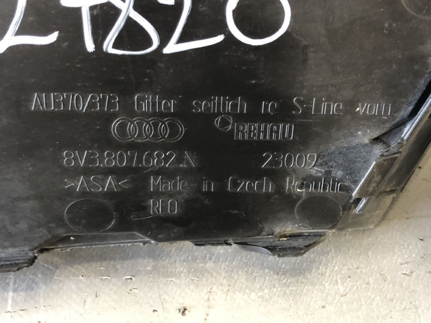 PLASTIKA BRANIKA AUDI A3 (8V1/8VA) > 12-16 8V3807682