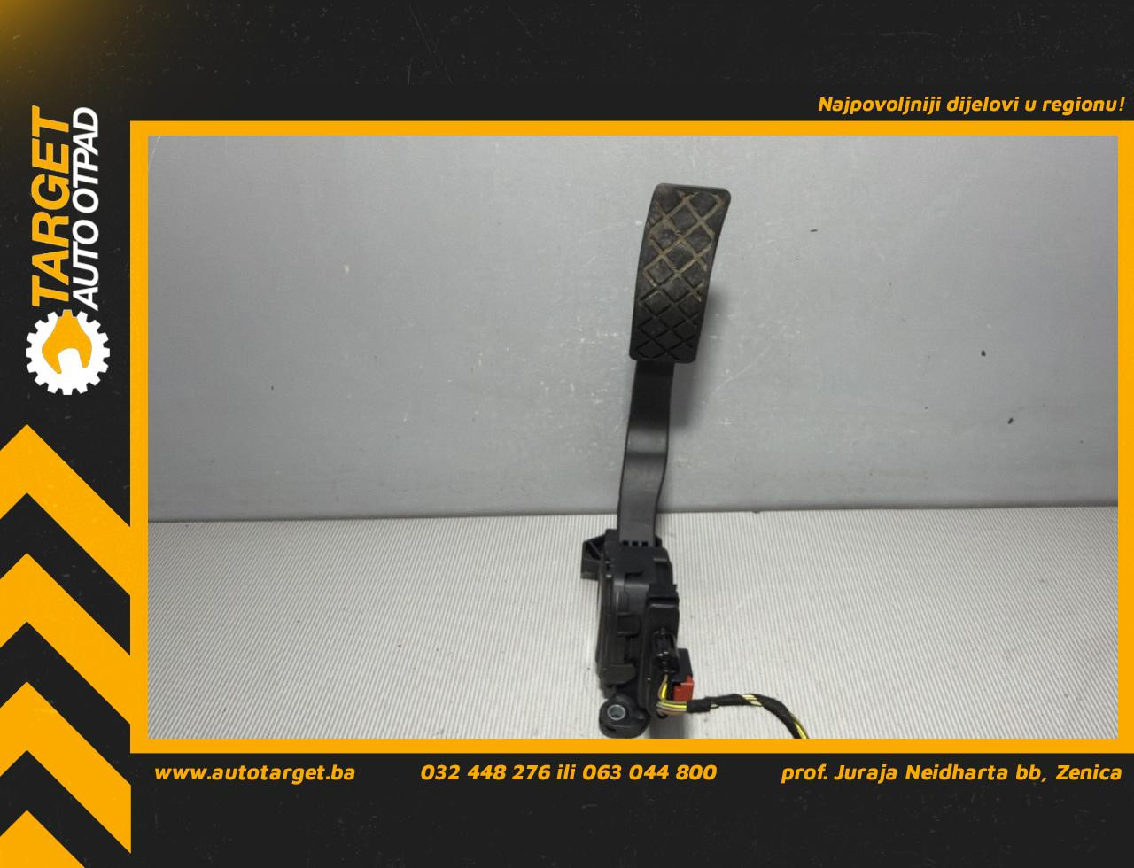 DIJELOVI PAPUCICA GASA AUDI Q5 > 12-16 2.0 8K1723523A