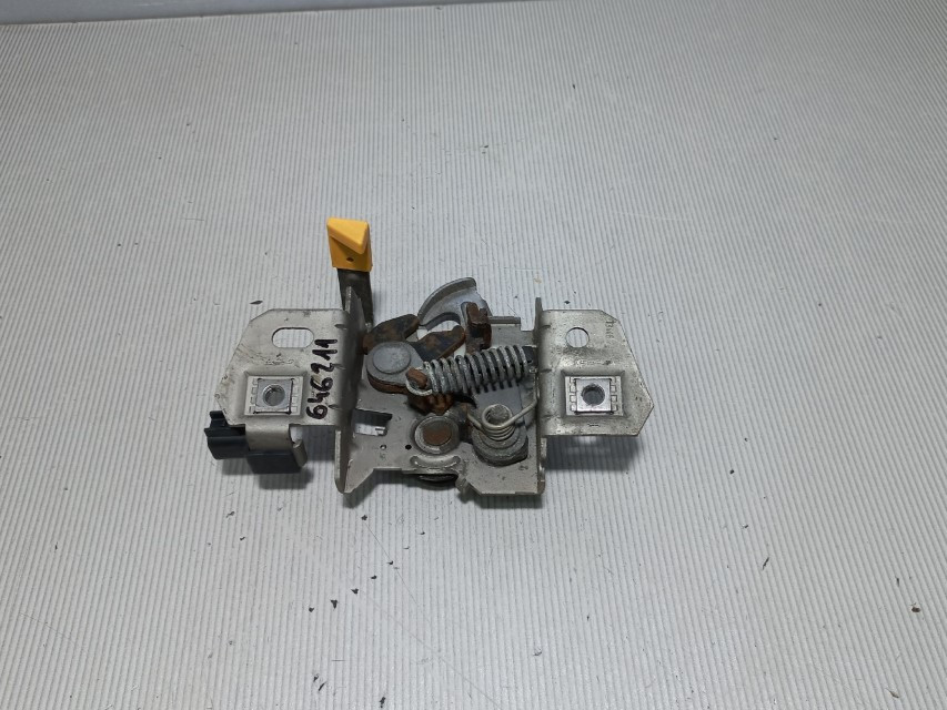 BRAVA HAUBE VOLVO S40/V50 > 04-07 30716530