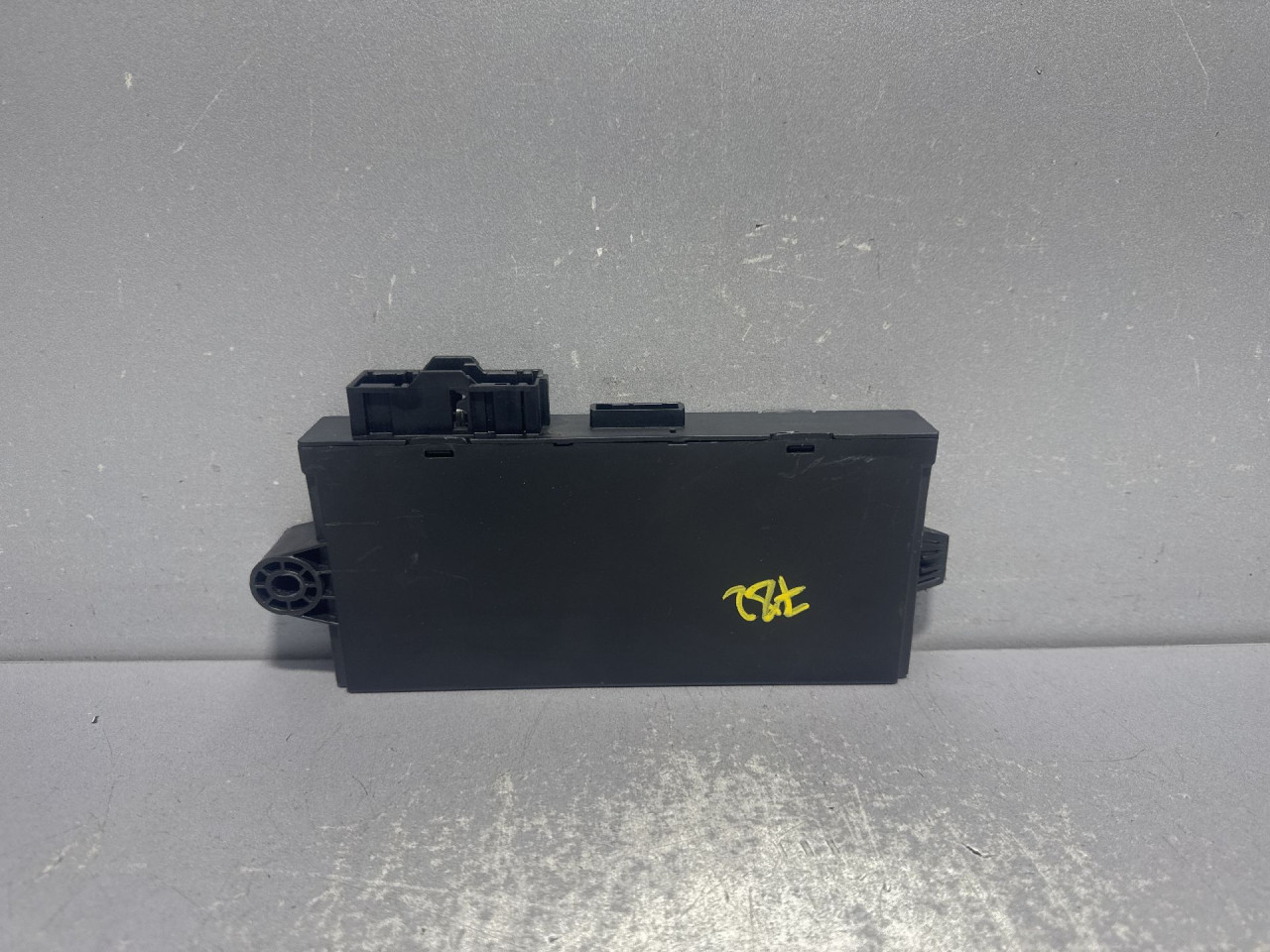 ELEKTRONIKA MODUL BMW SERIJA 3 (E90/E91) > 09-11 9237047