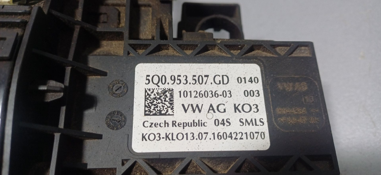 DIJELOVI RUCICE VOLANA SEAT LEON > 13-16