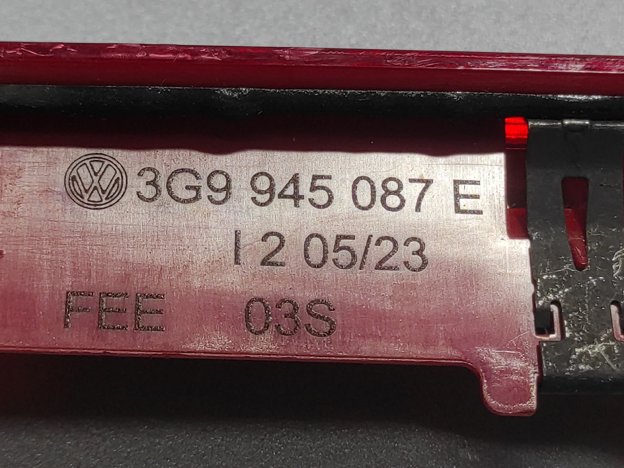 TRECE STOP SVJETLO VW PASSAT B7 > 10-14 3G9945087E