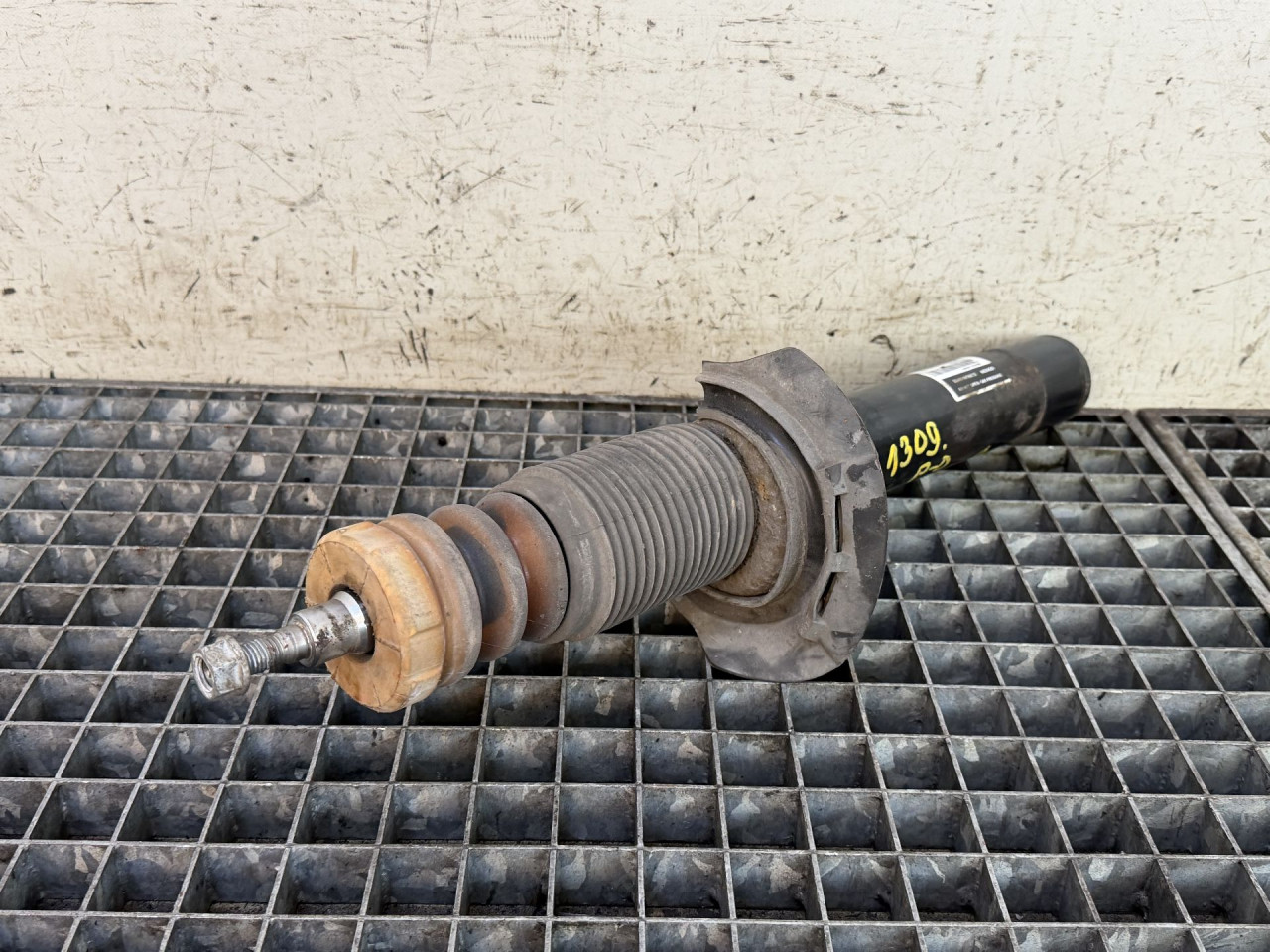 DIJELOVI AMORTIZER BMW X3 (F25) > 14-17 2.0 6796316