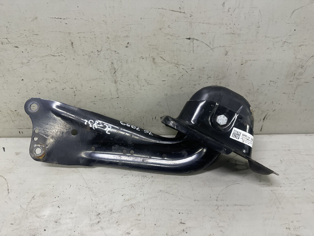 DIJELOVI LAFETA VW GOLF 8 > 19- 5Q0505226C