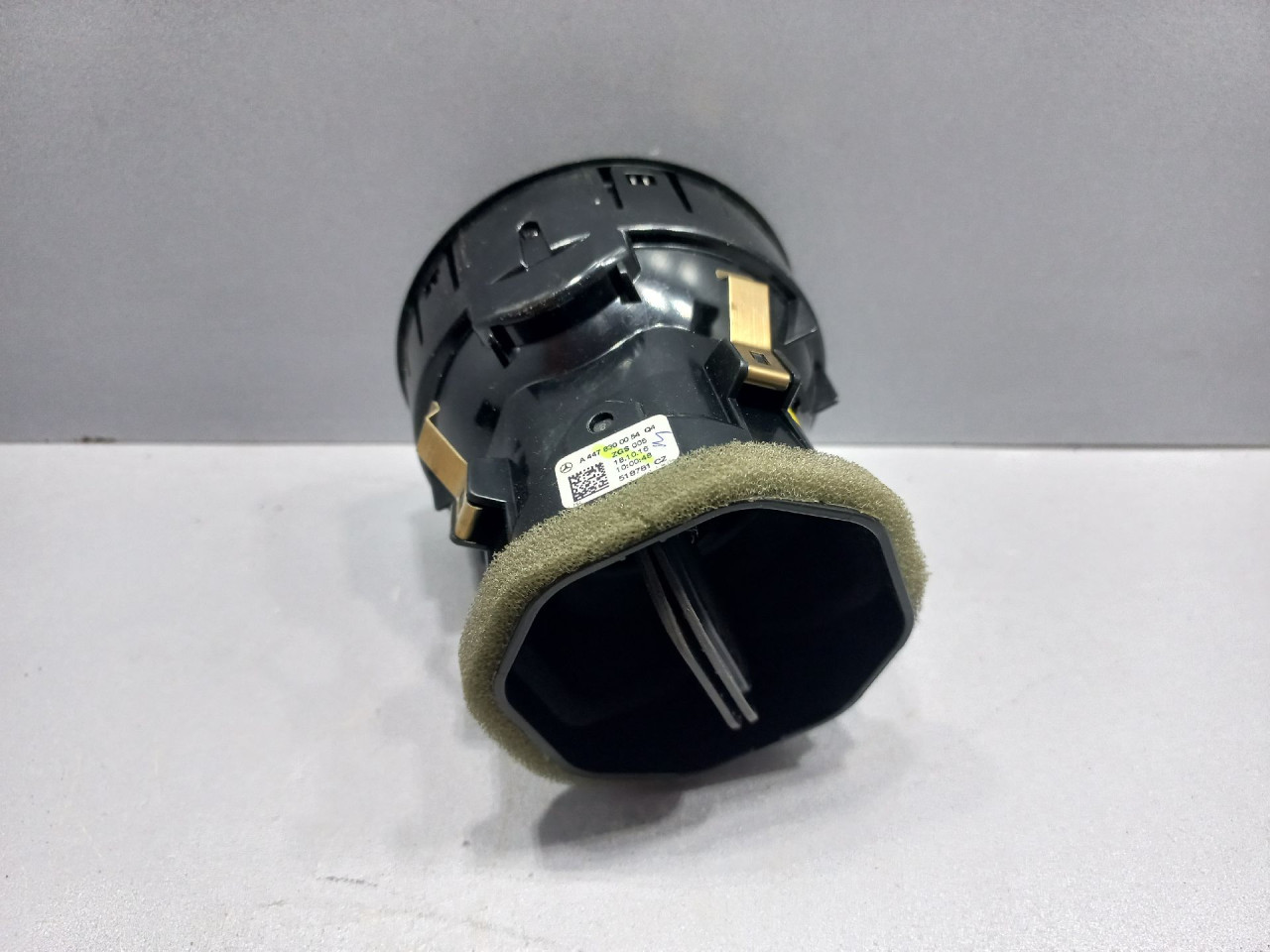 RESETKA VENTILACIJE MERCEDES VITO (W447) V KLASA > 14- A447830005