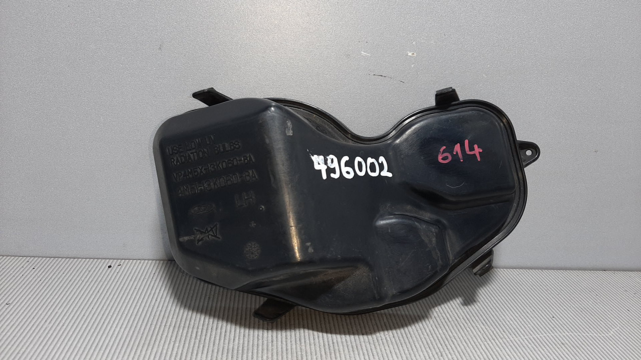 POKLOPAC FARA FORD FOCUS > 05-07 4M5H3K060BA
