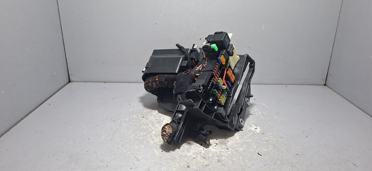 DIJELOVI BCM ELEKTRONIKA SKODA OCTAVIA > 19- 2.0 5WA937086R
