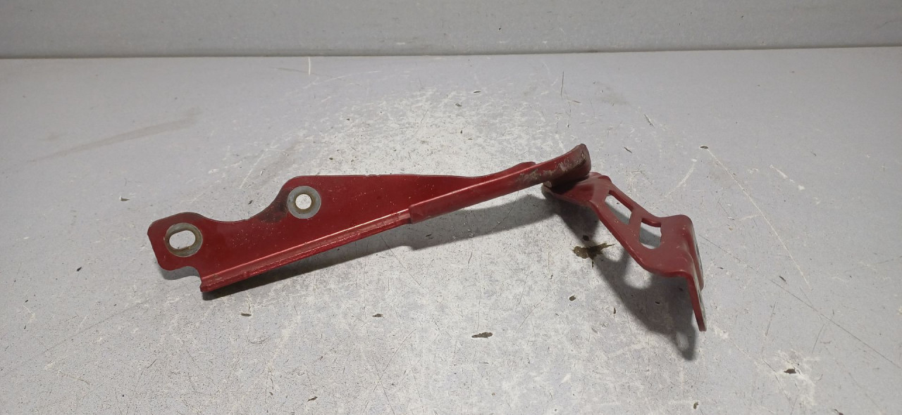 DIJELOVI SKARE OD HAUBE MAZDA 3 > 13-16