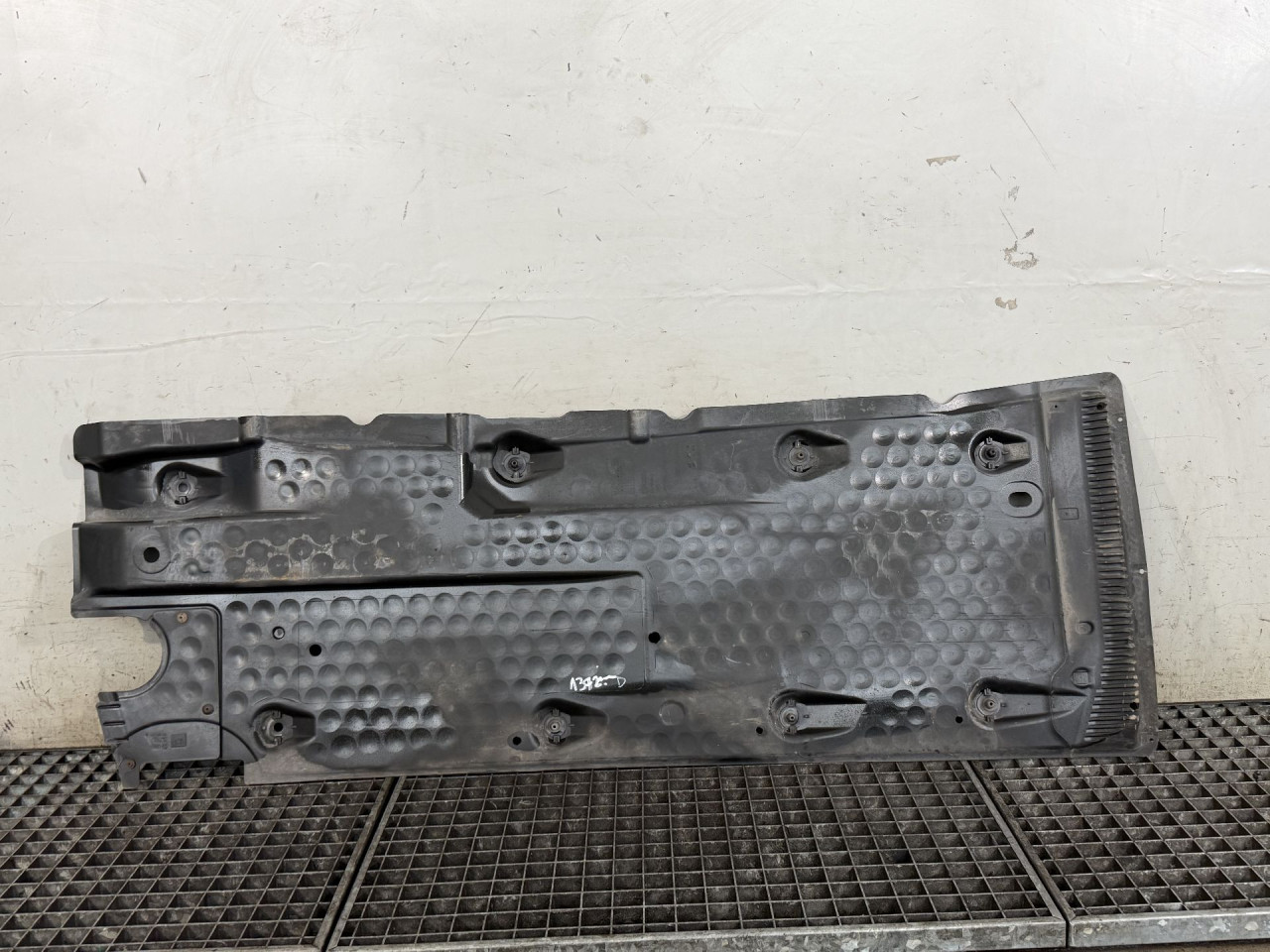 DIJELOVI PODNA ZASTITA VW GOLF 6 > 08-12 1.6 1K0825202AS