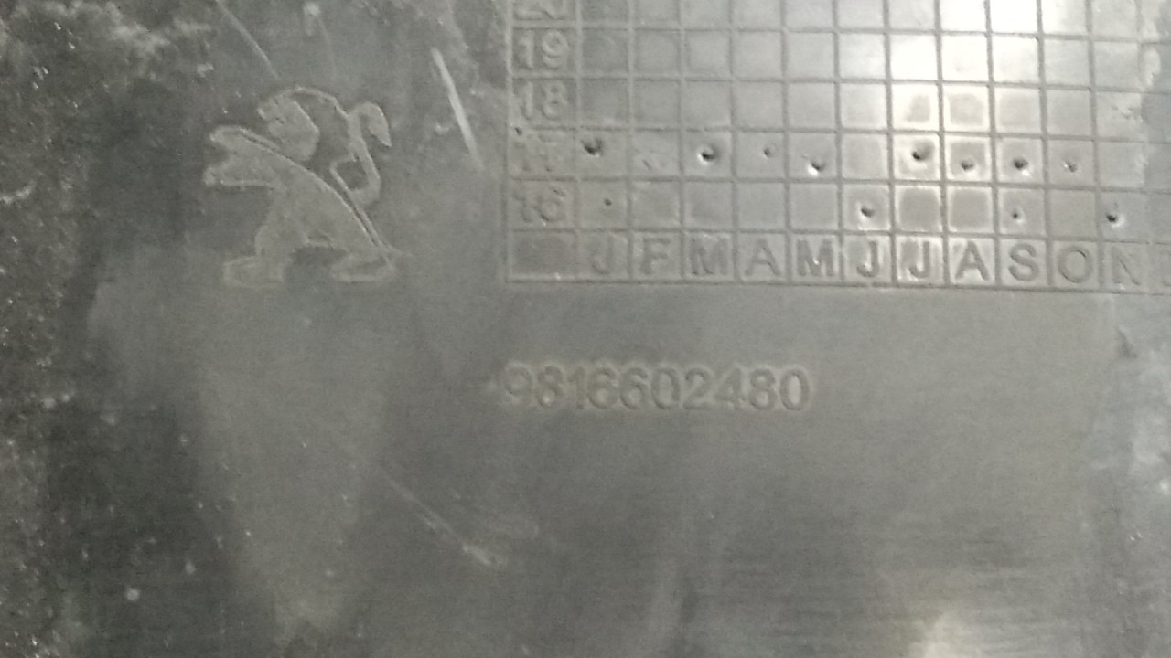 UNUTRASNJI BLATOBRAN PEUGEOT 5008 > 16-20 9816602480