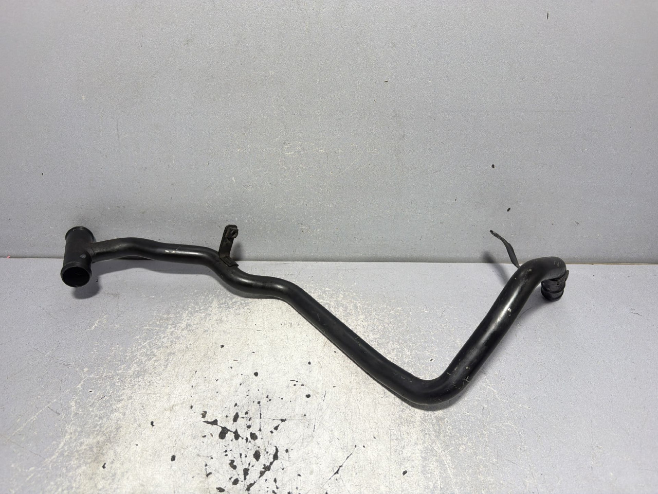 DIJELOVI CRIJEVO AUDI A3 (8VF/8VK) > 16-20 04L121065CC