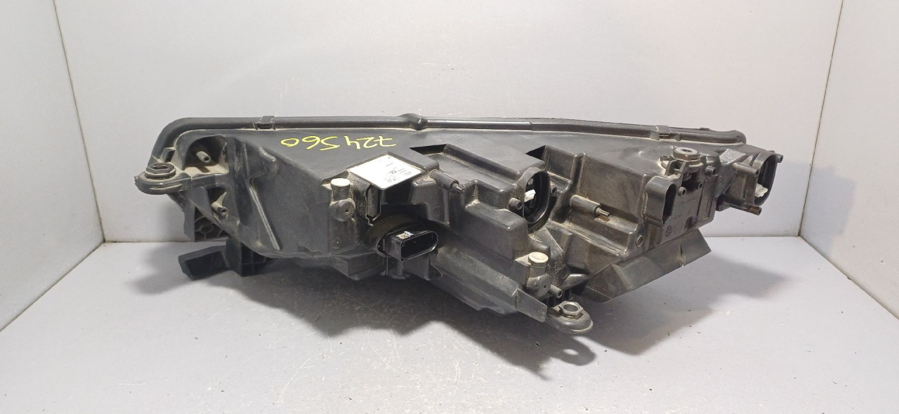 DIJELOVI FAR SKODA OCTAVIA > 19- 5E4941016A