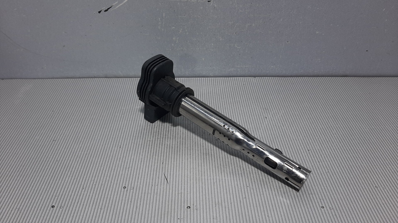DIJELOVI BOMBINA AUDI A4 (B7) > 04-07 07K905715D