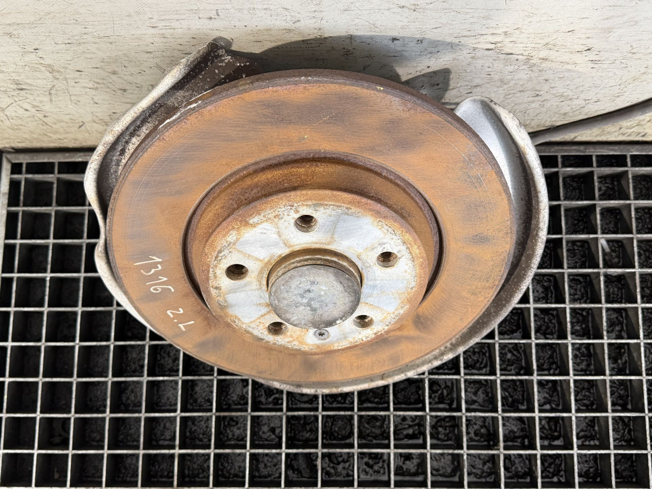 DIJELOVI KOCIONI DISK AUDI A4 (B9) > 15-18 2.0 8W0615601H