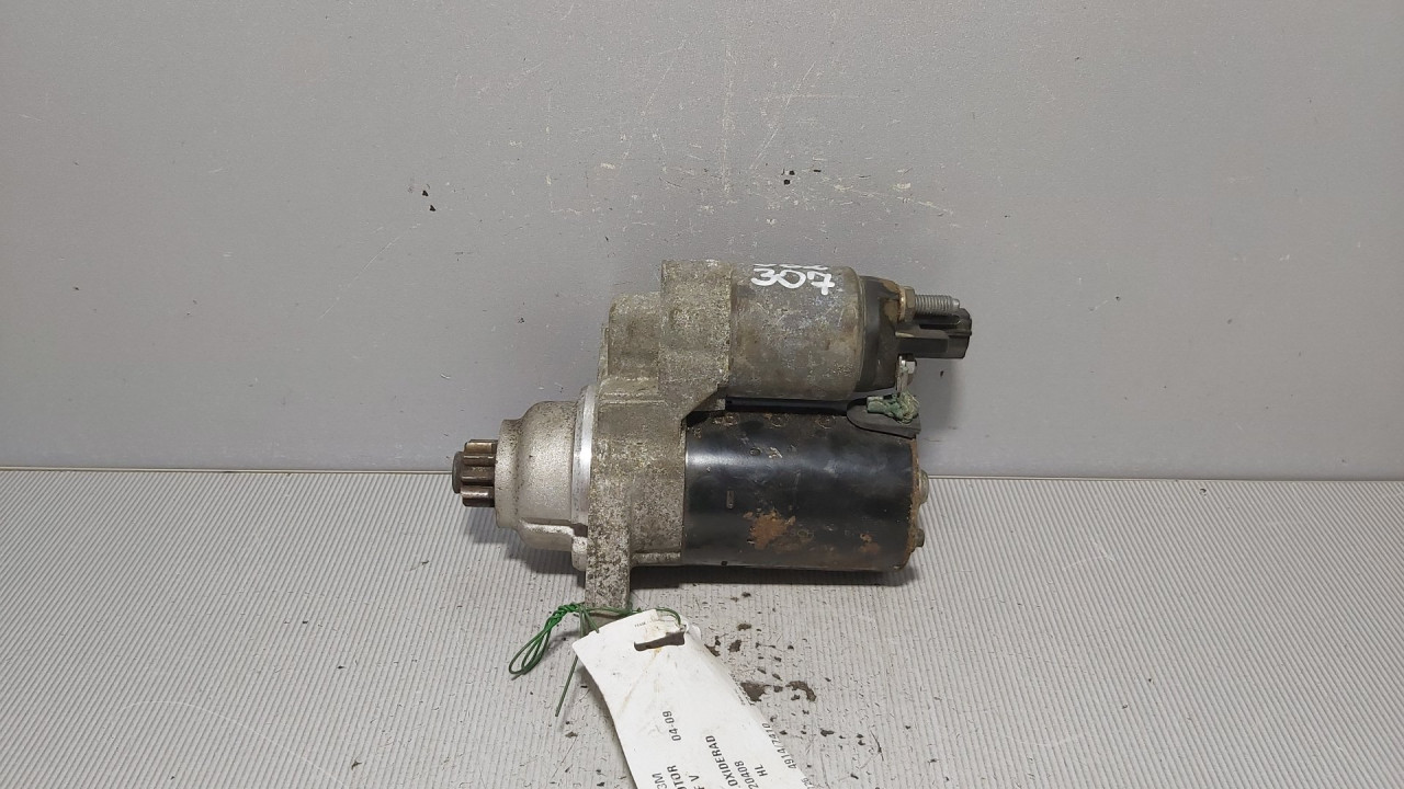 DIJELOVI ALNASER VW GOLF 5 > 03-08 021911023M