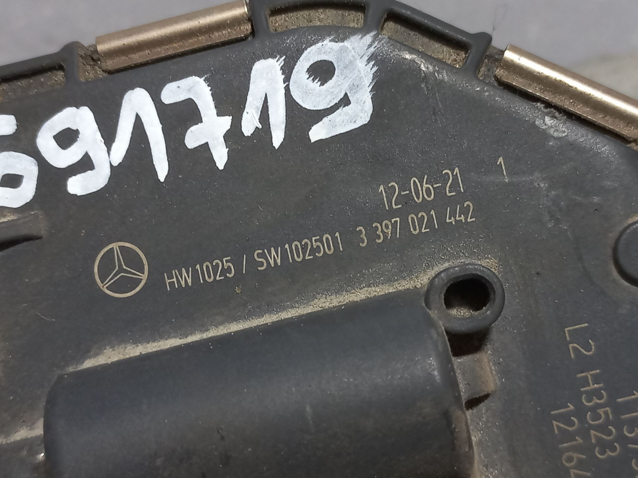 MOTORIC PREDNJEG BRISACA MERCEDES E KLASA (W212) > 09-1